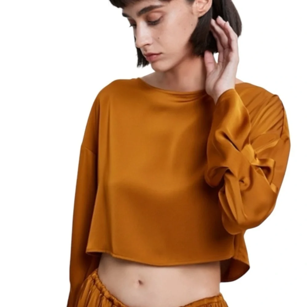 NAP‎ lounge Wear Free Flowing Cropped Top Pleated Sleeve in Warm Amber
